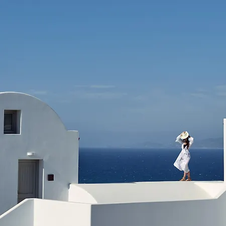 Santo Pure & Hotel Oia (Santorini)