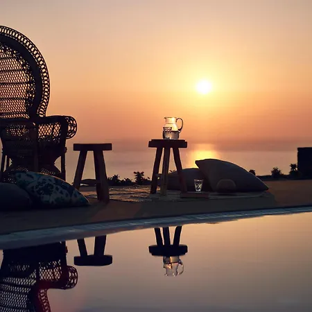 Santo Pure & Hotel Oia (Santorini)
